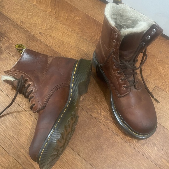 Dr Martens boots - Picture 2 of 6
